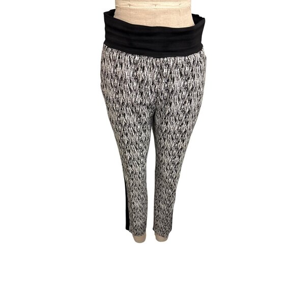 Soft Knit High-Waisted Womens Pants With Abstract Black & White Design & Black S - Picture 1 of 11